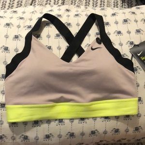 NIKE Indy bra sz M